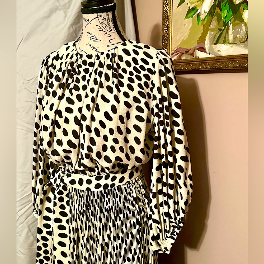 Cream with Black Polka-dot pleated dress